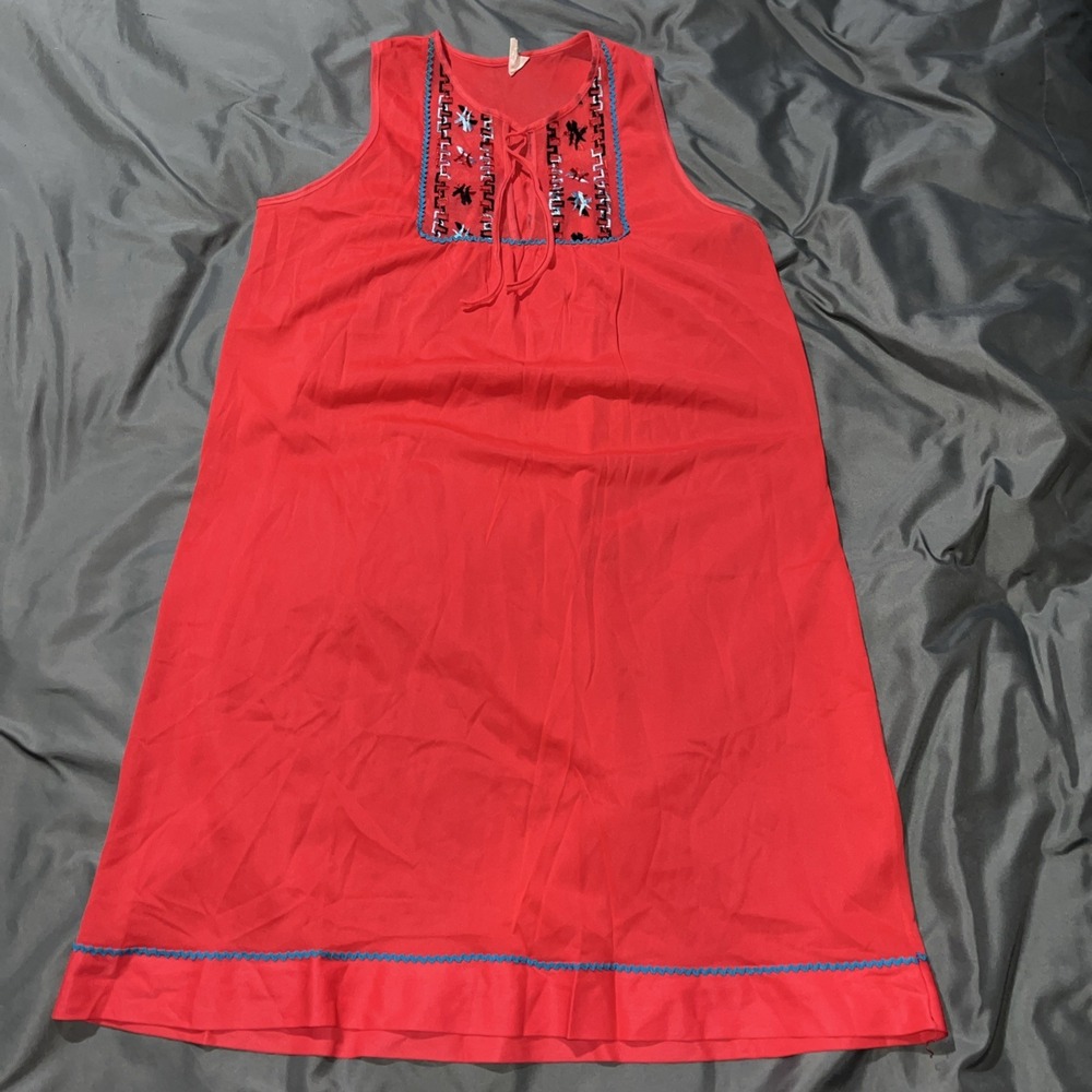 Vintage Berkliff Red Nightie Gramma V-neck Embroidered Accents Nylon Size Medium